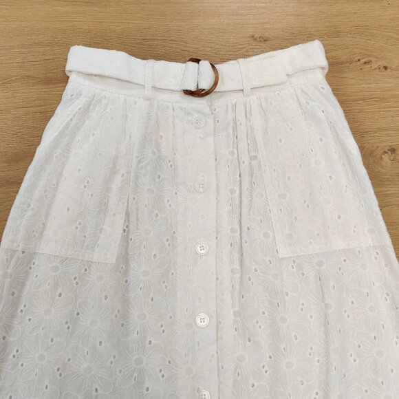 NEW FRNCH Petra Skirt White Floral Cotton Eyelet Belt Accent Button Front Small - Picture 3 of 11